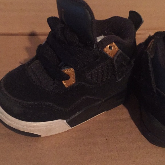 Toddler Jordan 4s - Picture 3 of 6